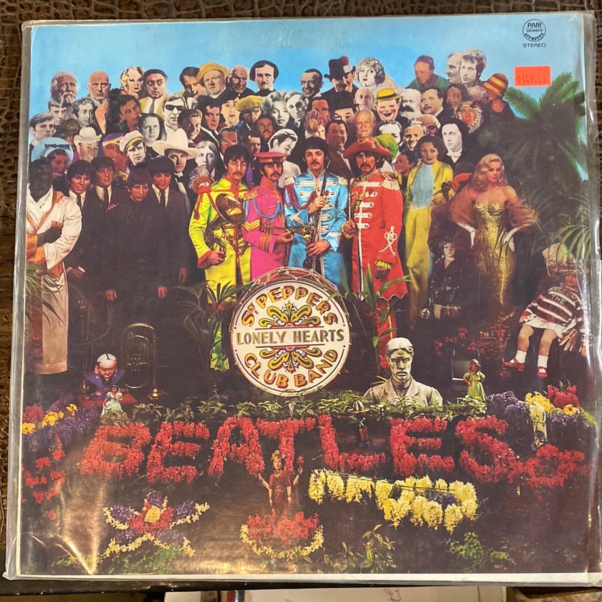 Beatles Vintage 1967 EMI Parlophone- Sg Pepers. Philippine import