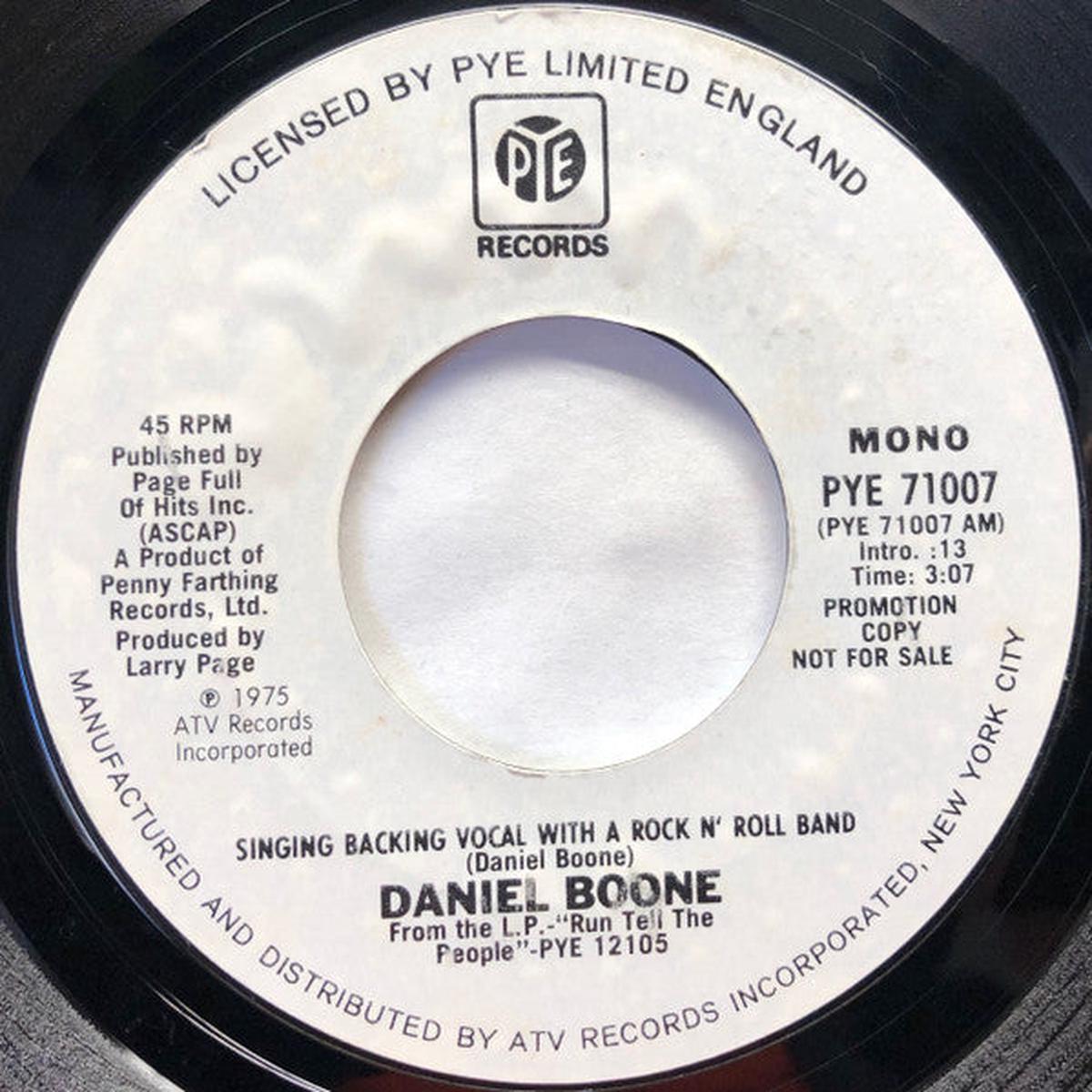 Daniel Boone - Singing Backing Vocal With A Rock'N'Roll Band / Run Tell The People (7", Mono, Promo) (NM or M-)