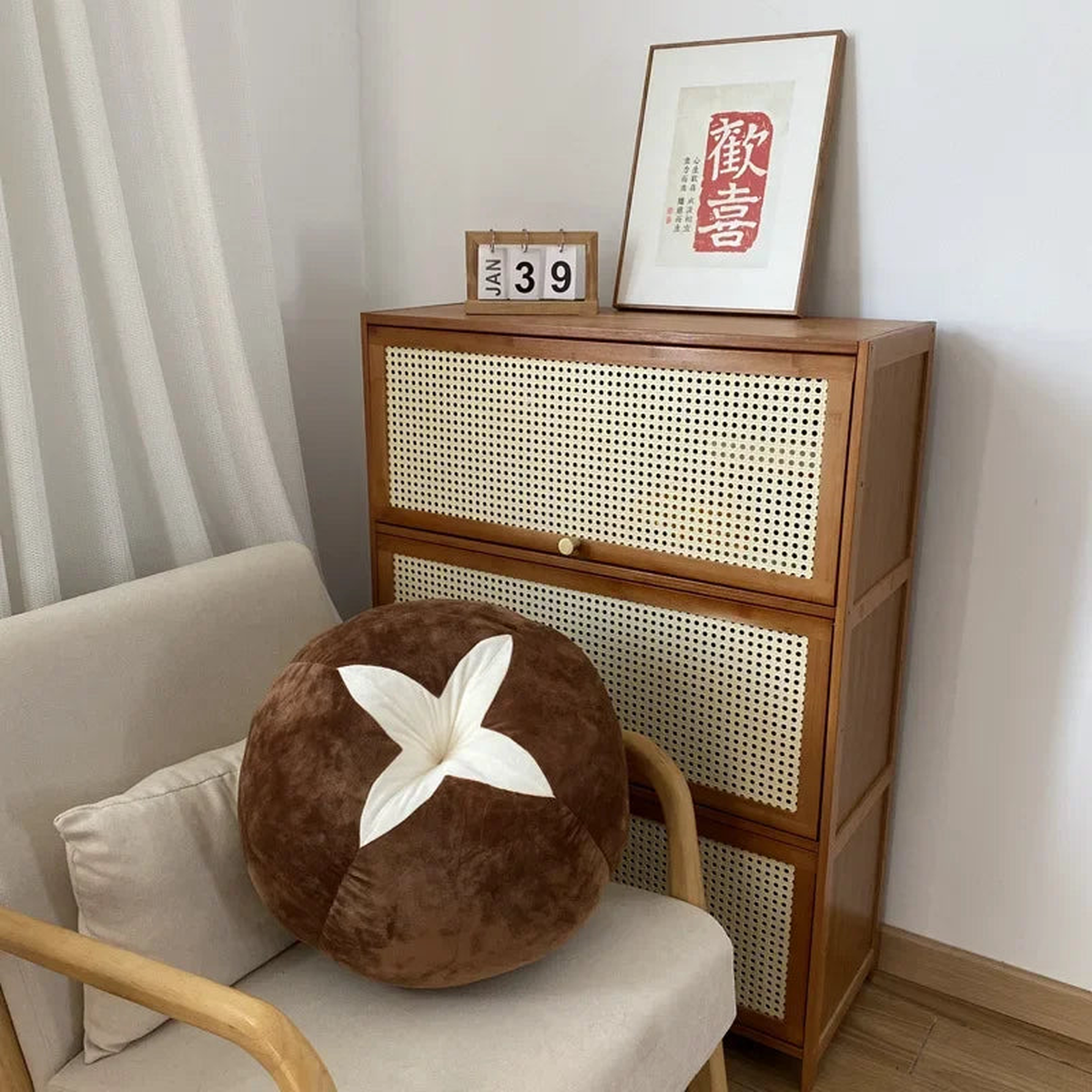 Thickened Cushion with Tomato-Shaped Pillow Vegetable Mushroom Persimmon Round Cushion Pad for Window Seat Pillows for Bedroom - Coffee | 25-25
