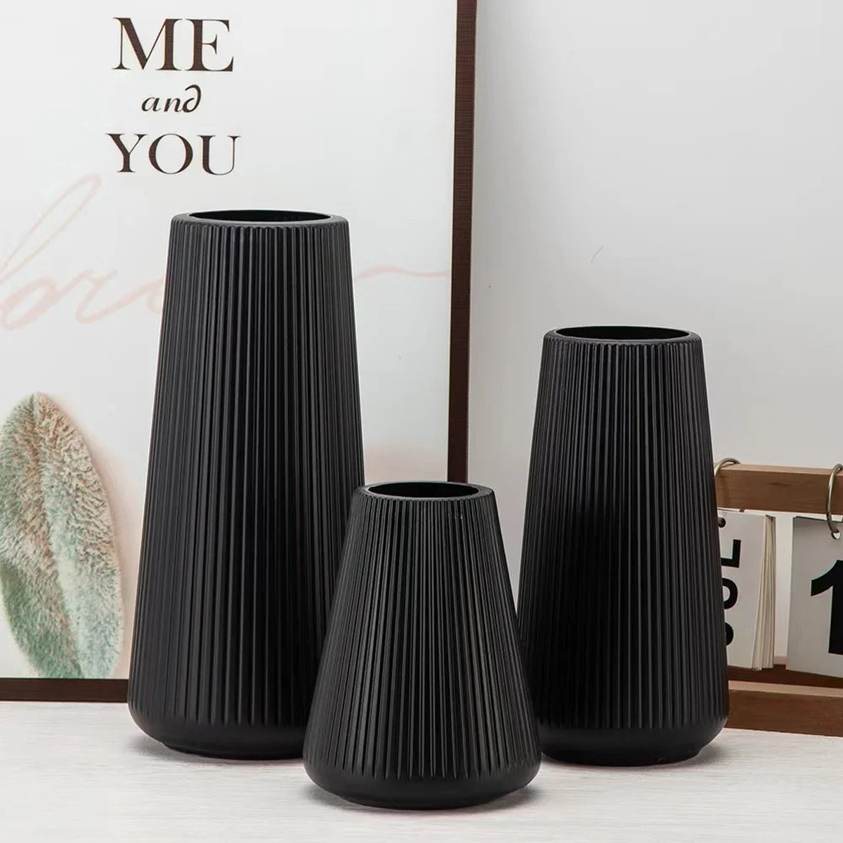 3 pieces plastic striped vase set, 3 pieces, large, medium and small, home decoration vase, Nordic modern style, desktop center - Set of black