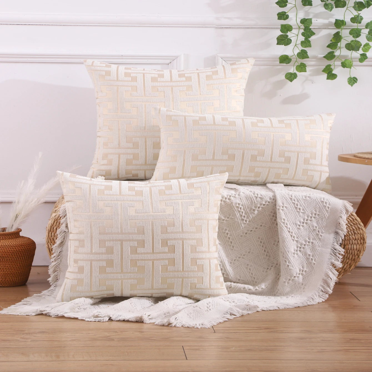 1pc Embroidery Detail Cushion Cover Without Filler, Modern Throw Pillow Case for Sofa, Home Decor 30x50CM 45x45CM Pillowcase - Beige | 45x45CM
