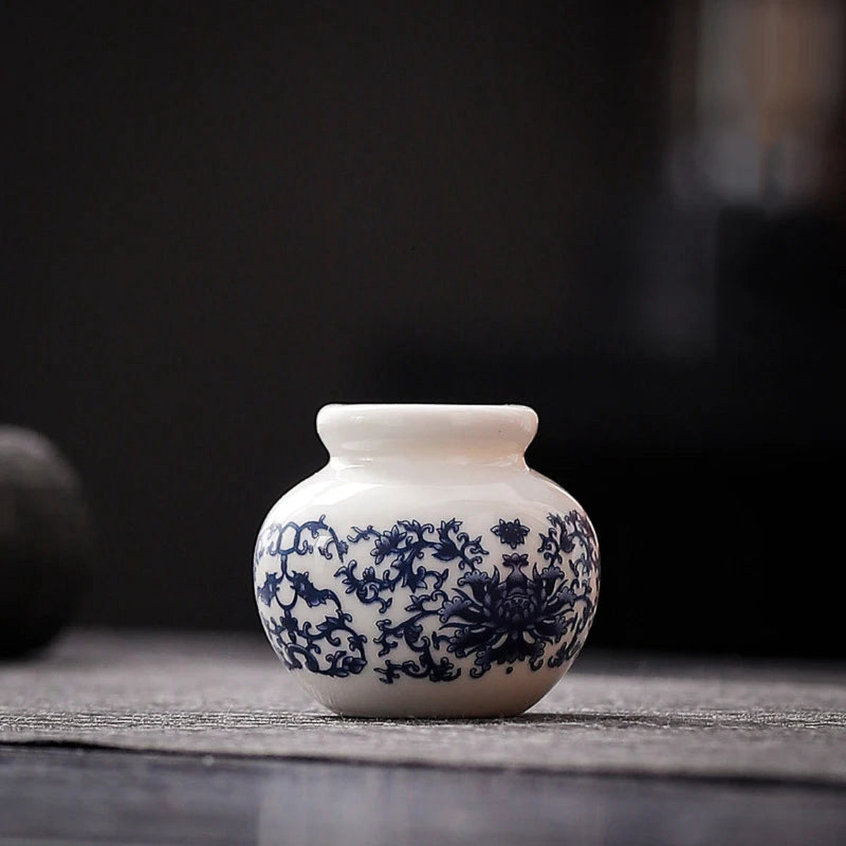 Mini Vase Blue And White Thin Bodied Porcelain Flower Vases Home Shelf Bedroom Living Room Ceramic Table Ornaments Vase - 5
