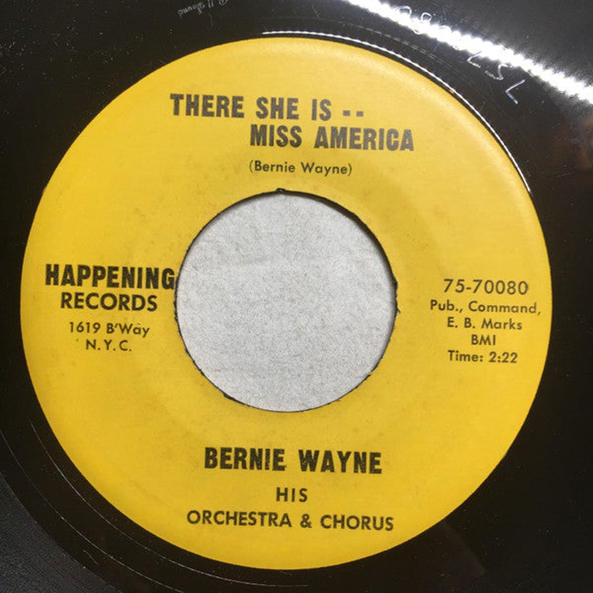Bernie Wayne And His Orchestra - There She Is.. Miss America (7", Single) (VG+)